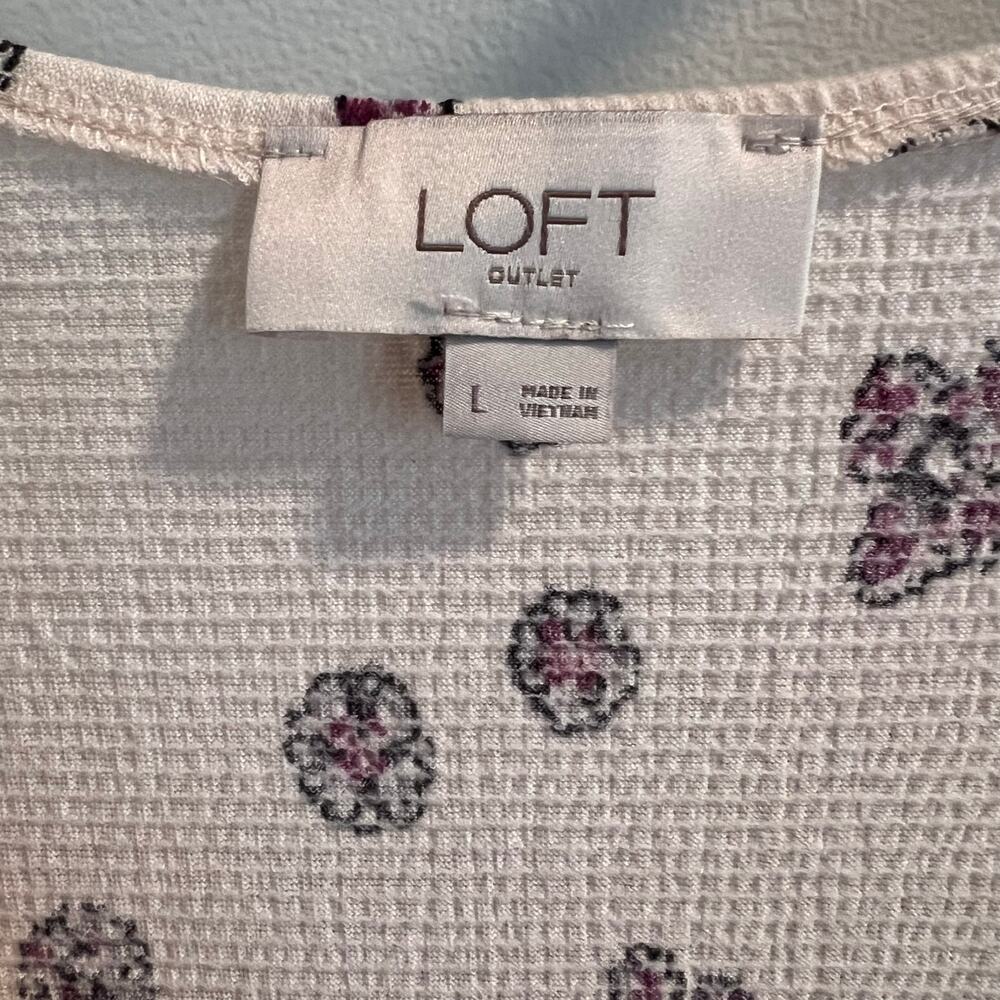 Loft Outlet Cream Floral Wrap Top Size L - Picture 3 of 7